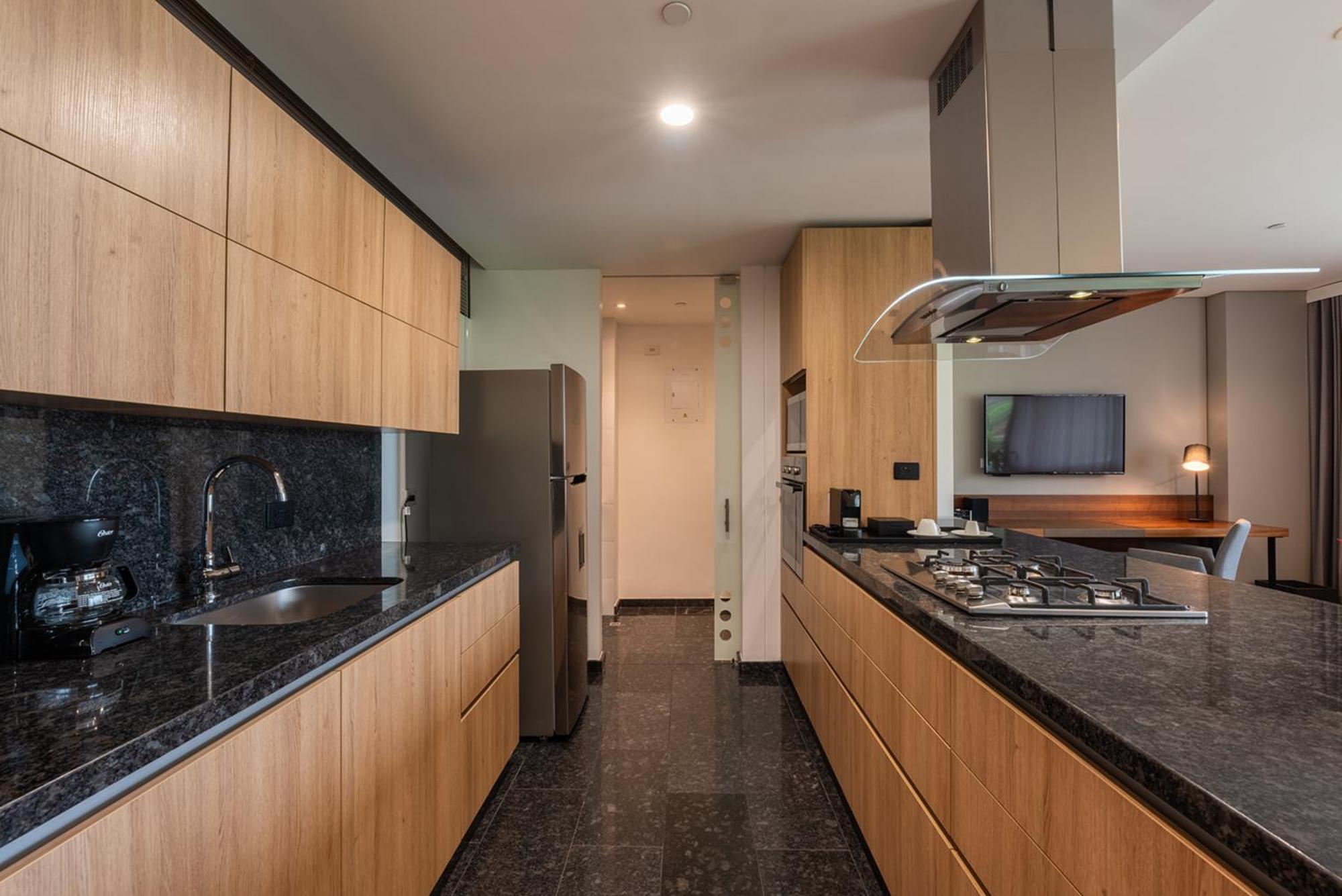 מדיין Estelar La Torre Suites מראה חיצוני תמונה