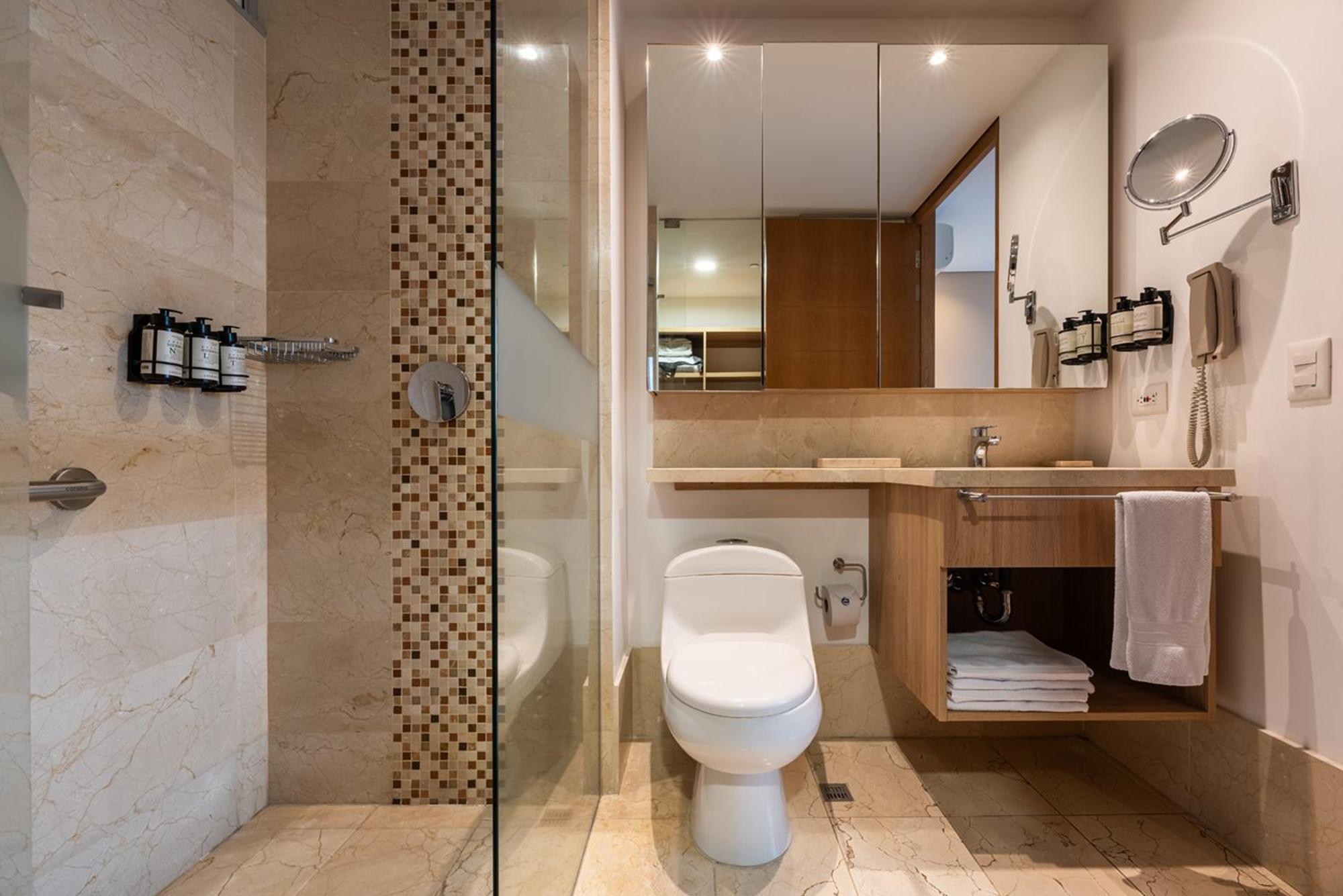 מדיין Estelar La Torre Suites מראה חיצוני תמונה