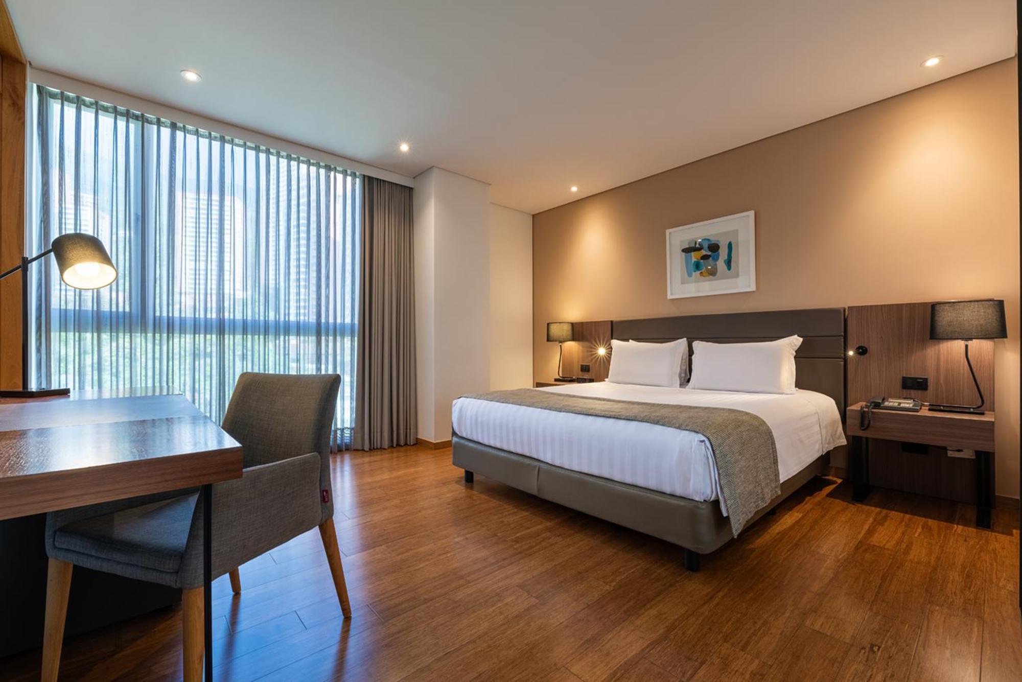 מדיין Estelar La Torre Suites מראה חיצוני תמונה