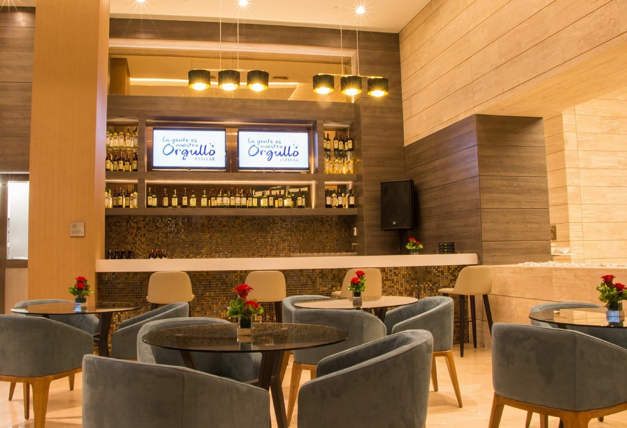 מדיין Estelar La Torre Suites מראה חיצוני תמונה